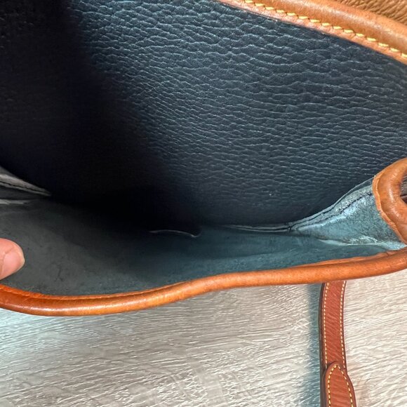 vintage 1990s Dooney & Bourke Surrey Carrier crossbody black pebbled  Leather - Picture 9 of 10